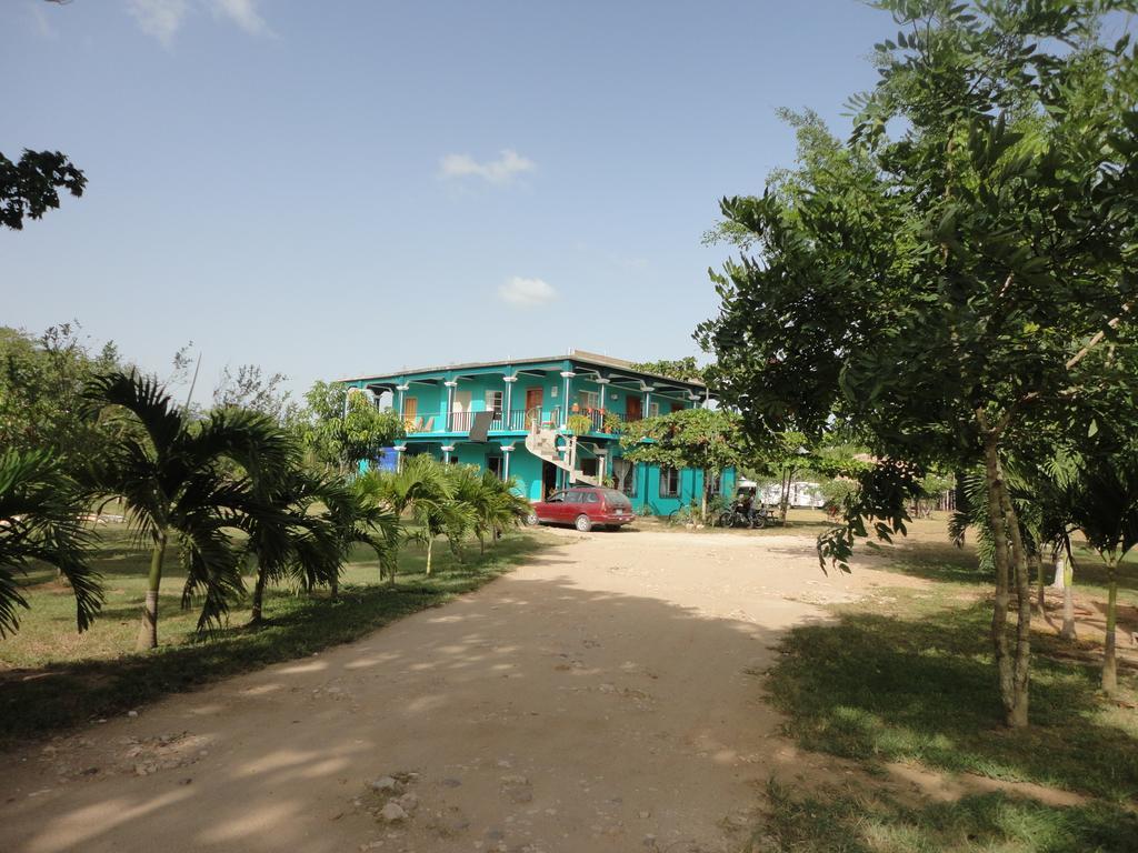 River Park Inn San Ignacio Exterior foto